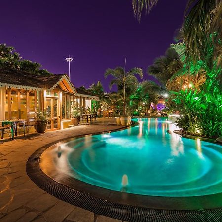 Fiesta Beach Resort Baga Luaran gambar