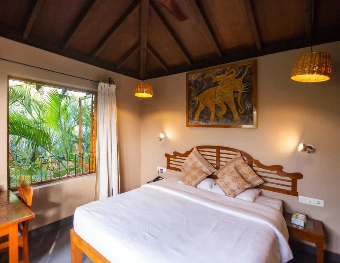 Fiesta Beach Resort Baga Luaran gambar
