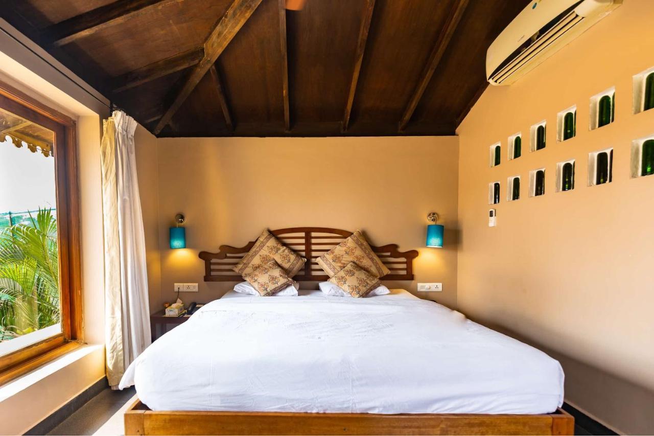 Fiesta Beach Resort Baga Luaran gambar