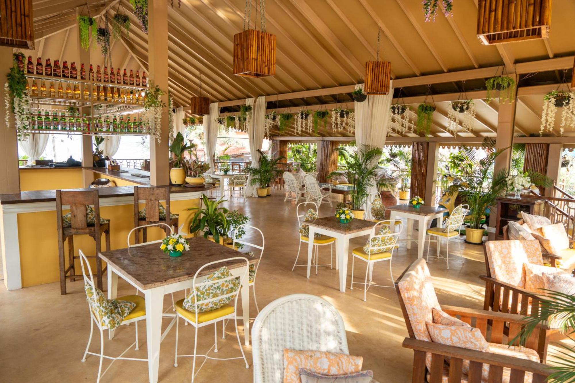 Fiesta Beach Resort Baga Luaran gambar