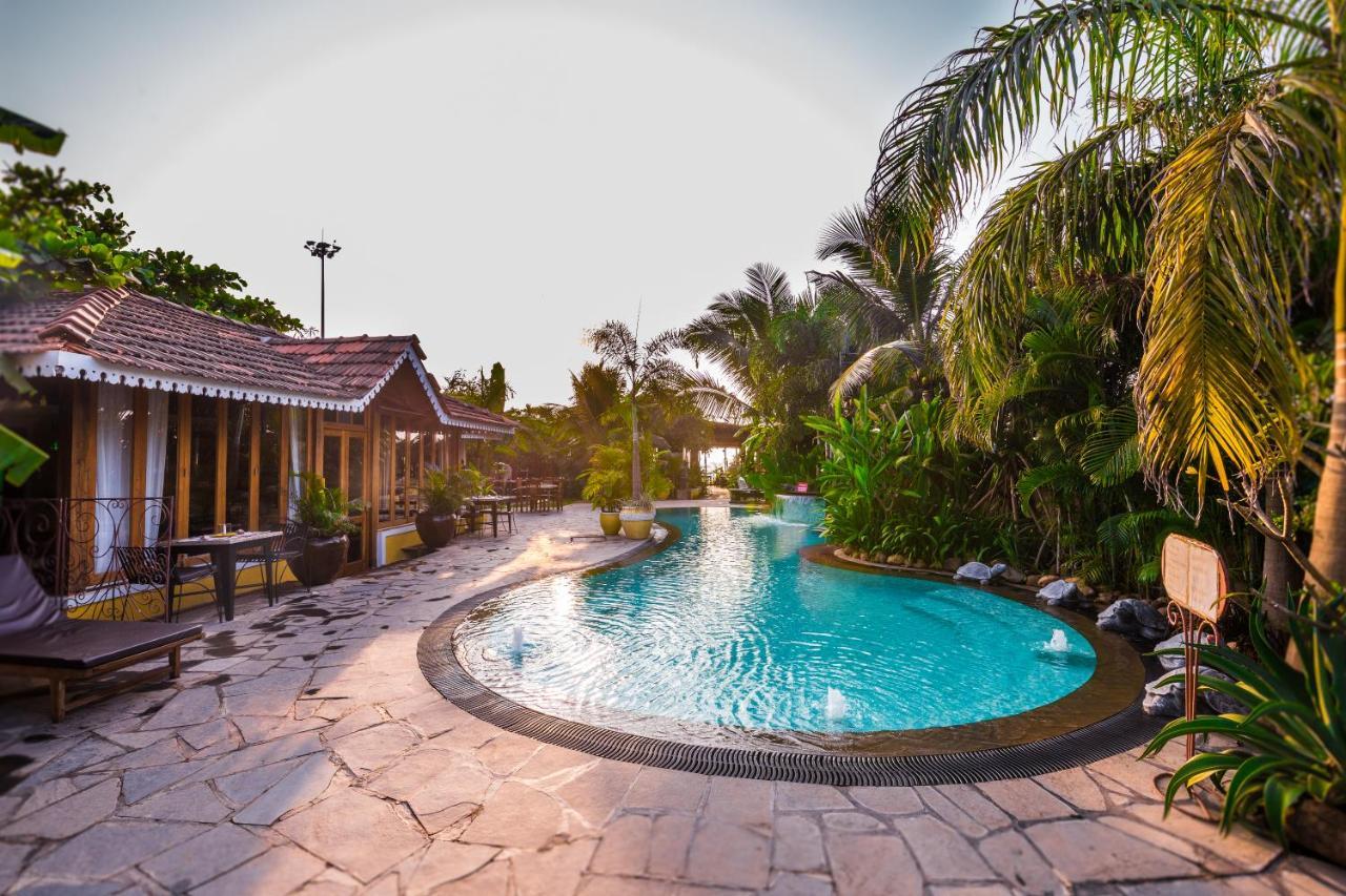 Fiesta Beach Resort Baga Luaran gambar